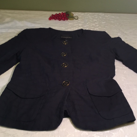 Banana Republic Jackets & Blazers - Banana republic ladies size 6 black cloth blazer